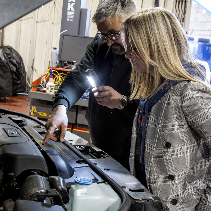 Why Choose an Independent Garage Over a Main Dealer?